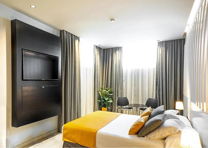 Отель Costa Del Sol 3*