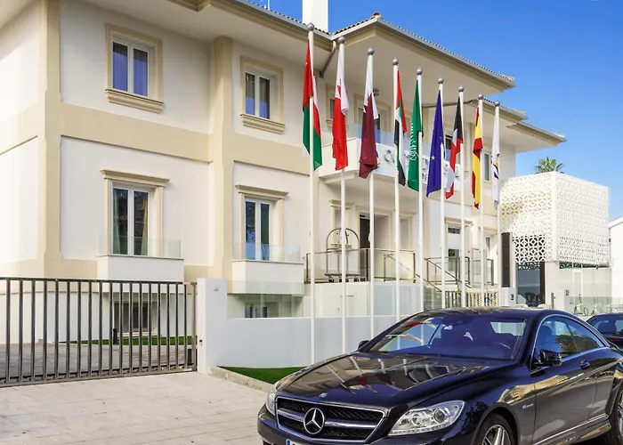 Costa Del Sol Отель